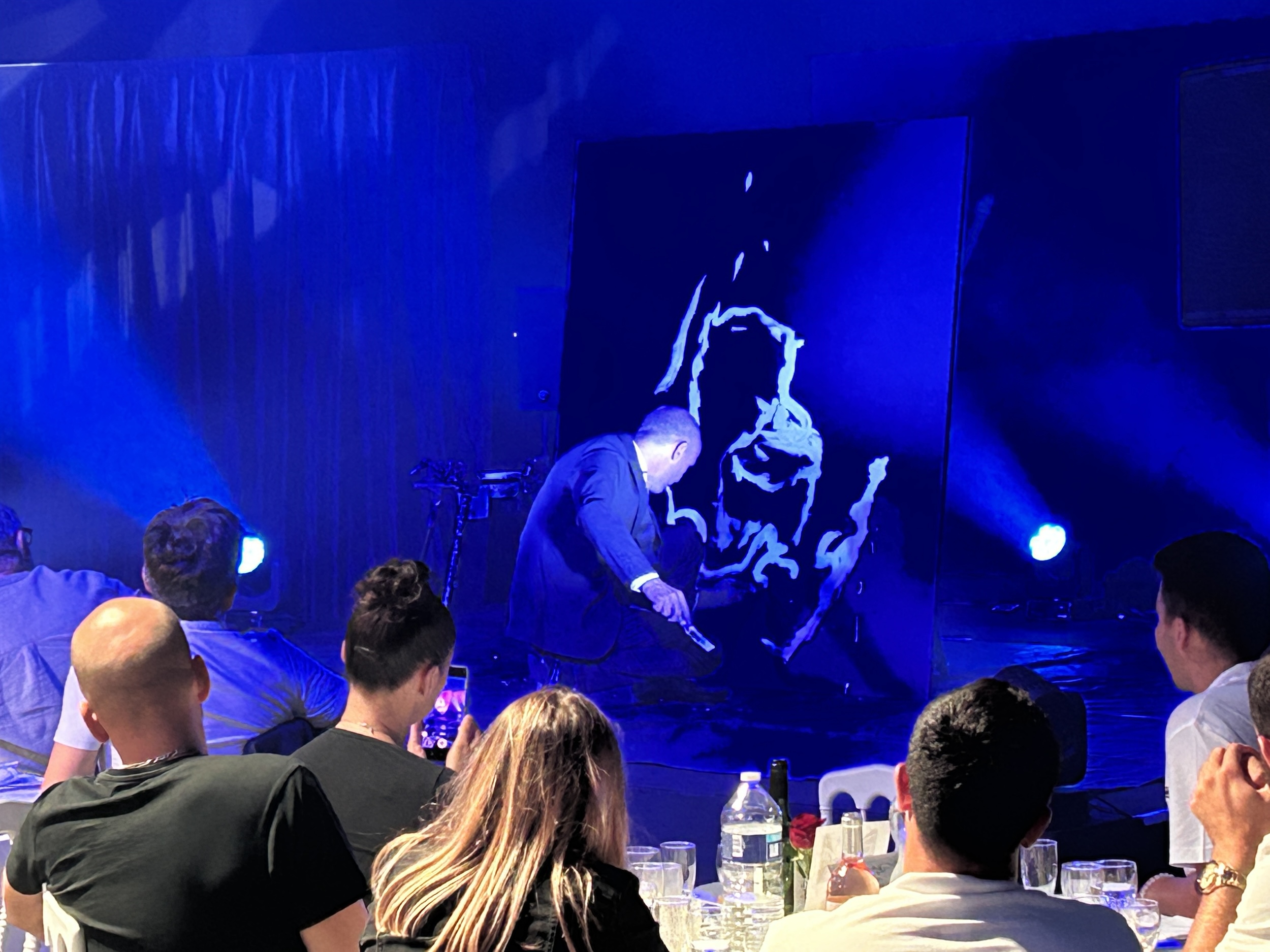 Performers et artistes visuels pour événement