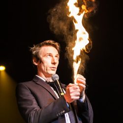 Arsene-Artiste-Scenoria-magicien-soiree-humour