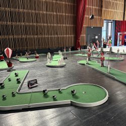 Mini Golf pour enfants spécial Noël (Arbre de Noël) | Scenoria
